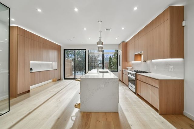 426 AURORA AVE, Cliffside Park, NJ 07010