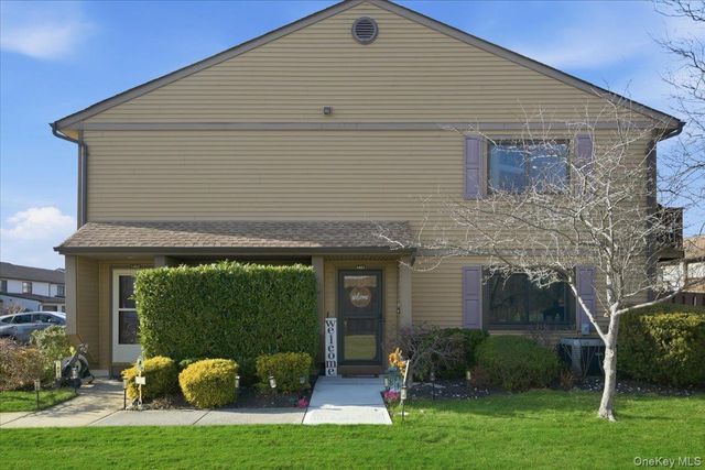 100 Daly Boulevard 1402, Oceanside, NY 11572