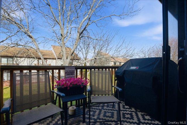 100 Daly Boulevard 1402, Oceanside, NY 11572