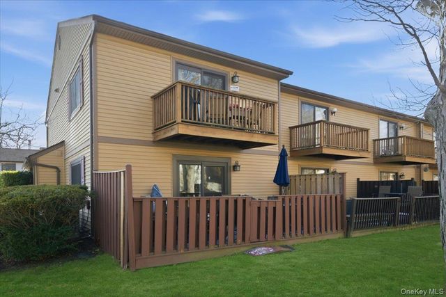 100 Daly Boulevard 1402, Oceanside, NY 11572