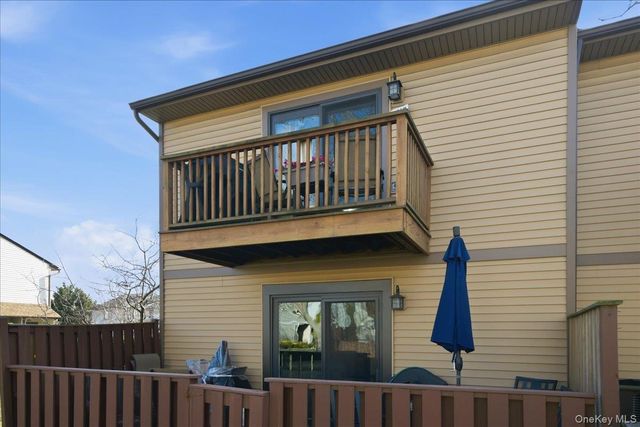 100 Daly Boulevard 1402, Oceanside, NY 11572