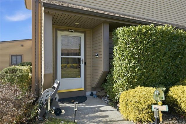 100 Daly Boulevard 1402, Oceanside, NY 11572