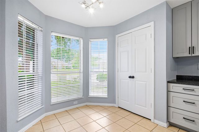 5503 Alta Verde Circle, Arlington, TX 76017