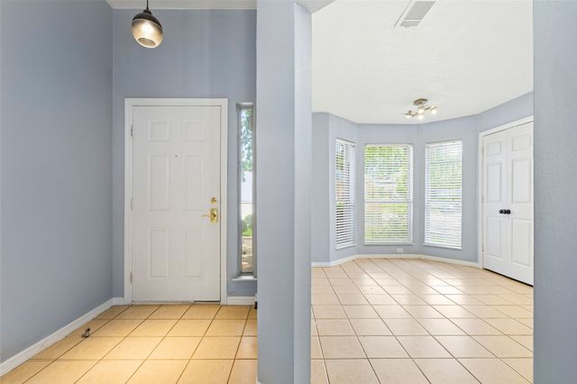 5503 Alta Verde Circle, Arlington, TX 76017