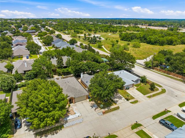 5503 Alta Verde Circle, Arlington, TX 76017