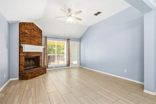 5503 Alta Verde Circle, Arlington, TX 76017