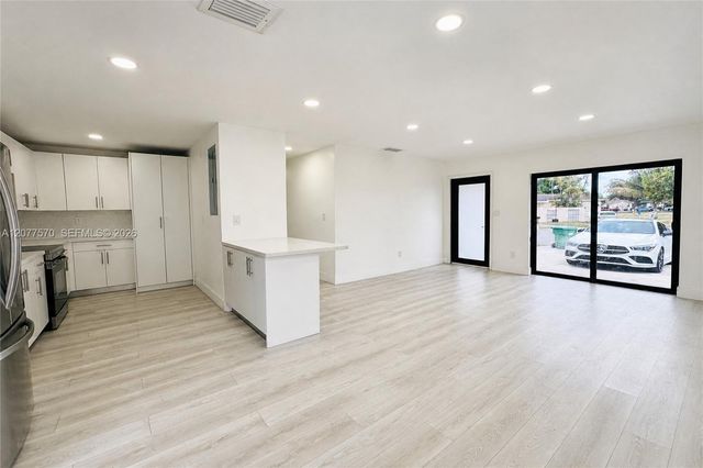 2983 NW 191st Terrace, Miami Gardens, FL 33056