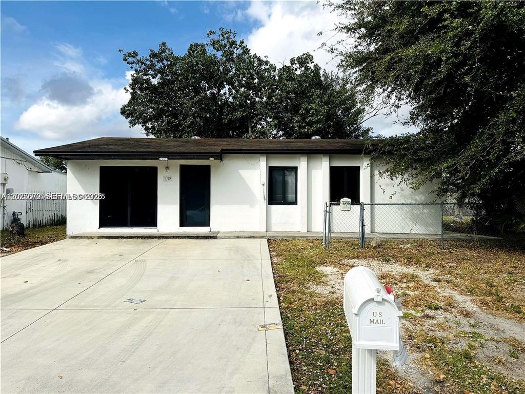 2983 NW 191st Terrace, Miami Gardens, FL 33056