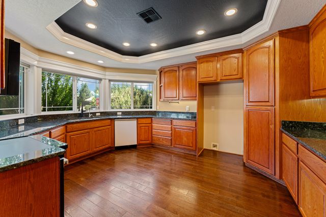 2310 Haviland Drive, Grants Pass, OR 97527