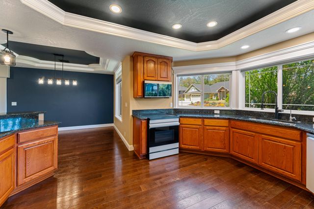 2310 Haviland Drive, Grants Pass, OR 97527