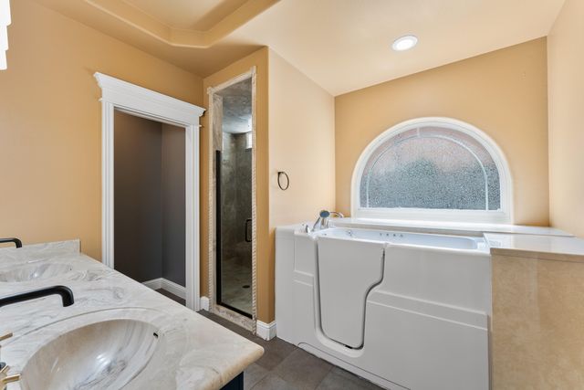 2310 Haviland Drive, Grants Pass, OR 97527