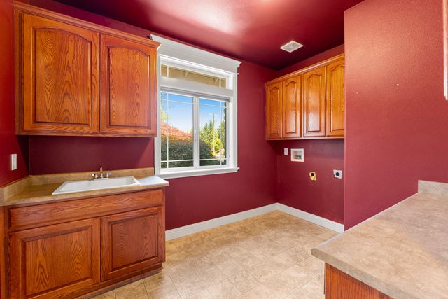 2310 Haviland Drive, Grants Pass, OR 97527