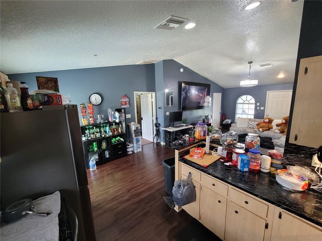 425 STOKES RD, Lake Wales, FL 33898