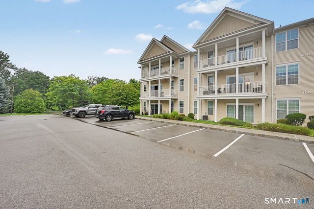 215 Center Meadow Lane 215, Danbury, CT 06810