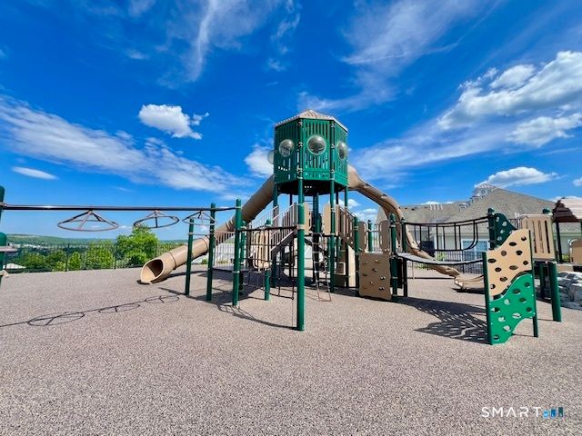 215 Center Meadow Lane 215, Danbury, CT 06810