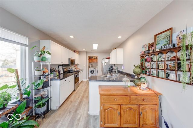 6608 Dunsdin Drive, Plainfield, IN 46168