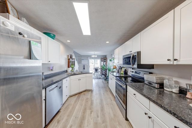 6608 Dunsdin Drive, Plainfield, IN 46168