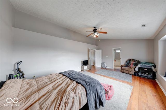 6608 Dunsdin Drive, Plainfield, IN 46168