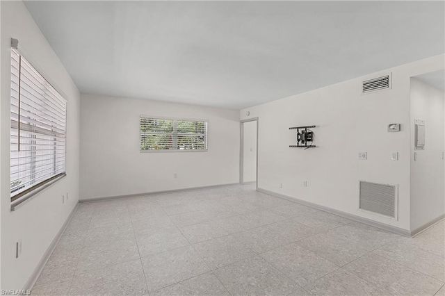 780 10th AVE S 4, Naples, FL 34102