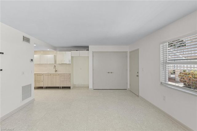 780 10th AVE S 4, Naples, FL 34102