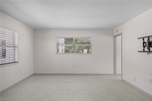 780 10th AVE S 4, Naples, FL 34102