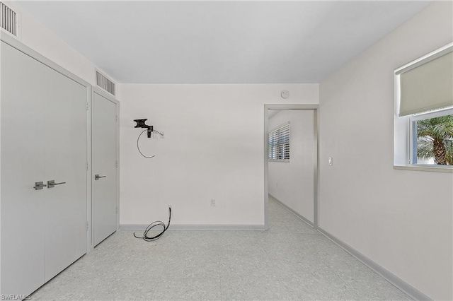 780 10th AVE S 4, Naples, FL 34102