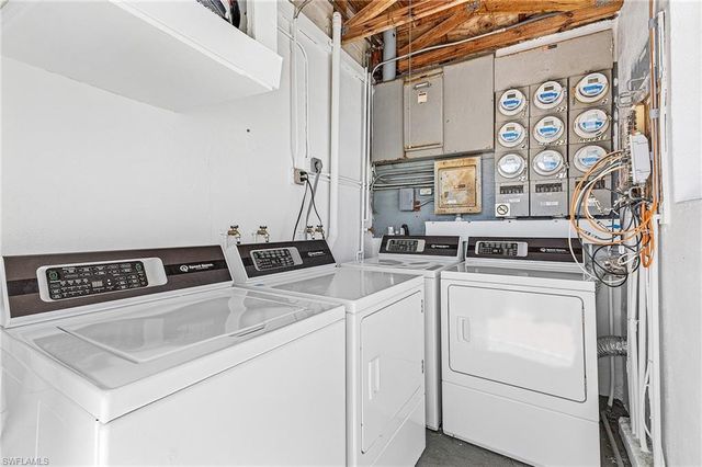 780 10th AVE S 4, Naples, FL 34102