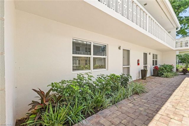 780 10th AVE S 4, Naples, FL 34102