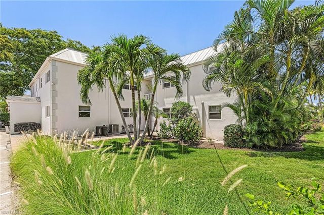 780 10th AVE S 4, Naples, FL 34102