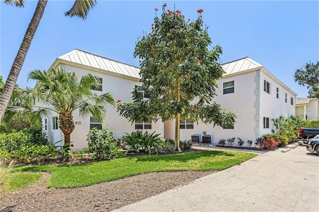 780 10th AVE S 4, Naples, FL 34102