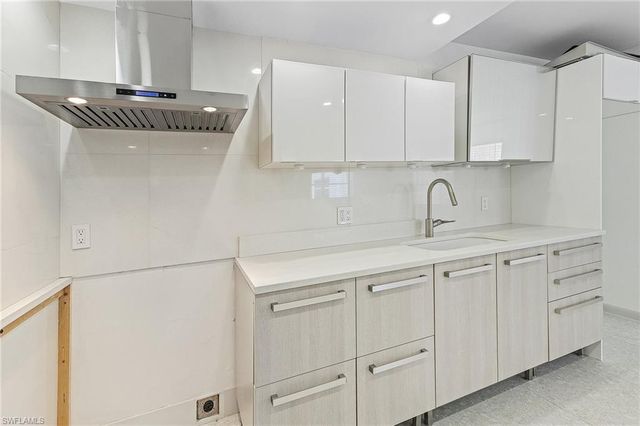 780 10th AVE S 4, Naples, FL 34102