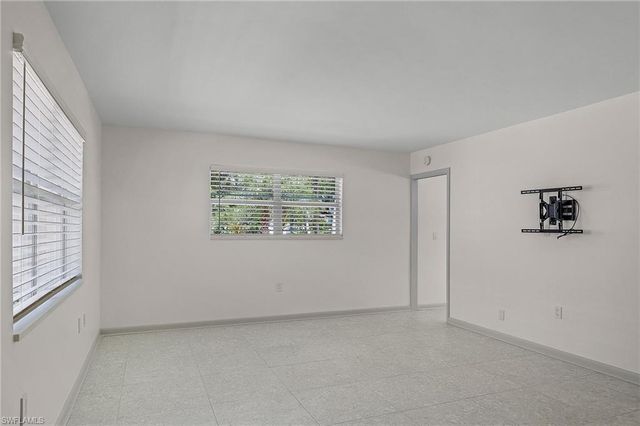 780 10th AVE S 4, Naples, FL 34102