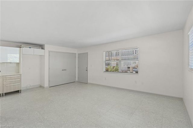 780 10th AVE S 4, Naples, FL 34102