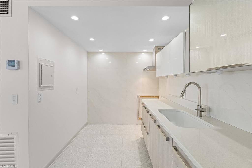 780 10th AVE S 4, NAPLES, FL 34102 — photo 4
