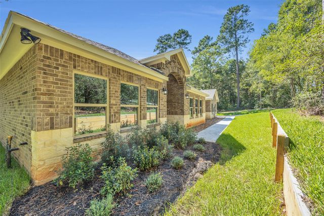 179 Copperleaf Road, Huntsville, TX 77340