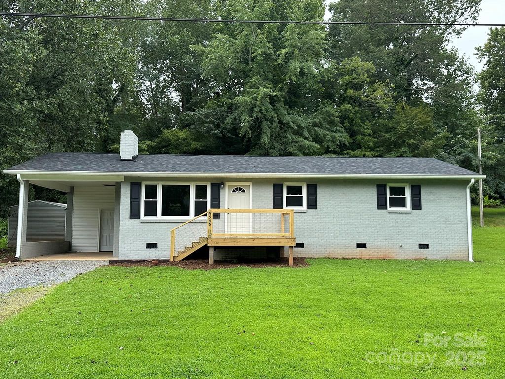 5545 W Pine Hill Avenue, Morganton, NC 28655