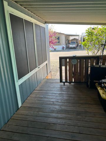 314 N Albert 73, Exeter, CA 93221