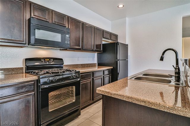 4437 Dover Straight Street 105, Las Vegas, NV 89115