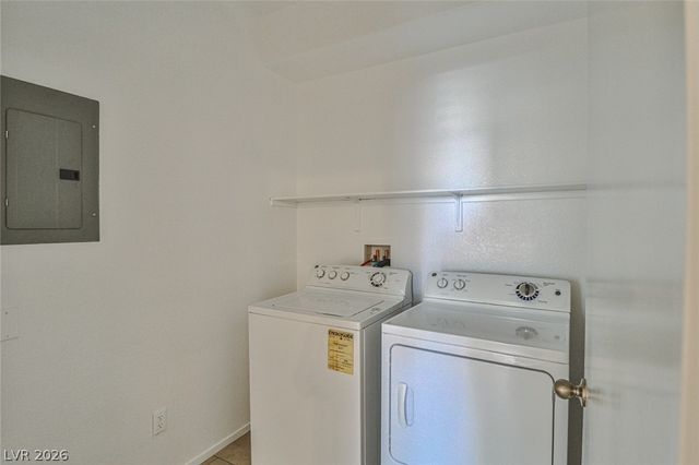 4437 Dover Straight Street 105, Las Vegas, NV 89115