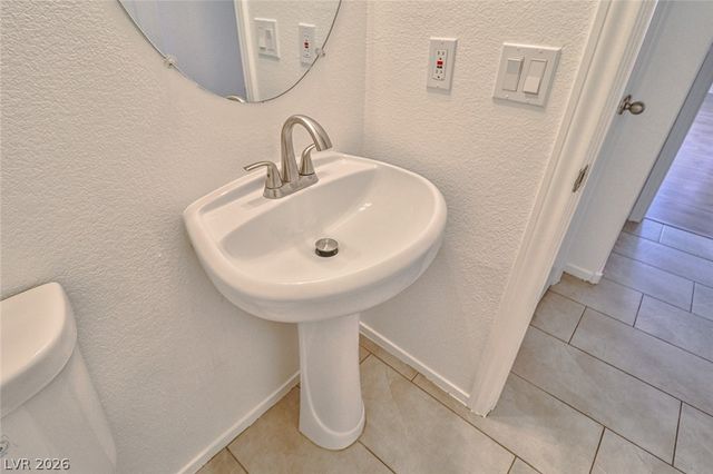 4437 Dover Straight Street 105, Las Vegas, NV 89115