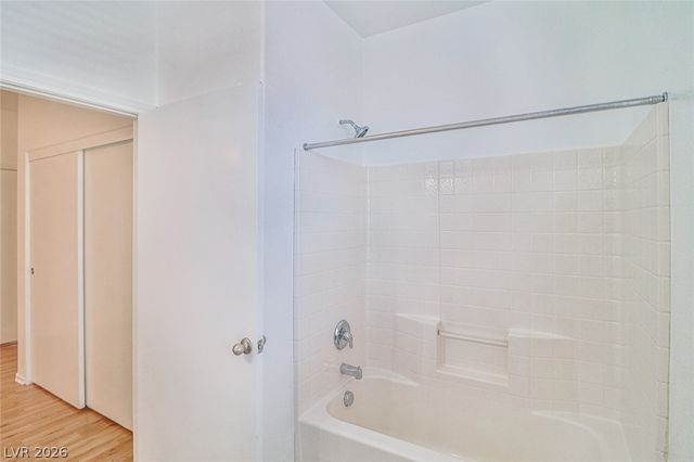 4437 Dover Straight Street 105, Las Vegas, NV 89115
