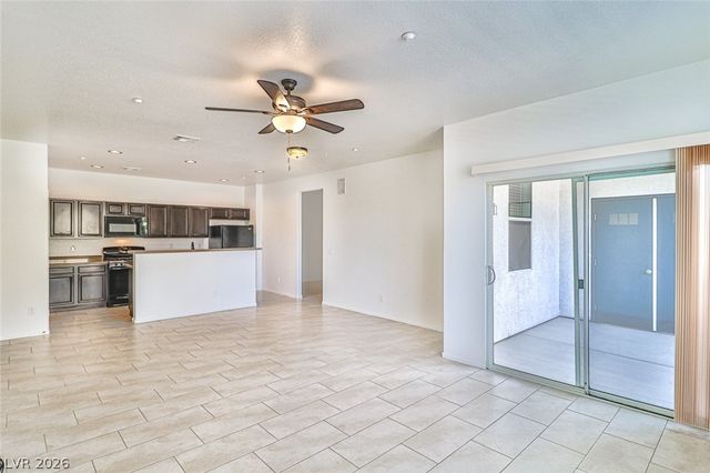 4437 Dover Straight Street 105, Las Vegas, NV 89115