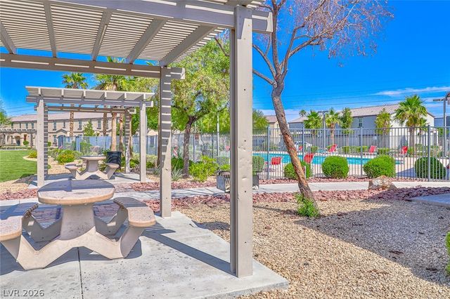 4437 Dover Straight Street 105, Las Vegas, NV 89115