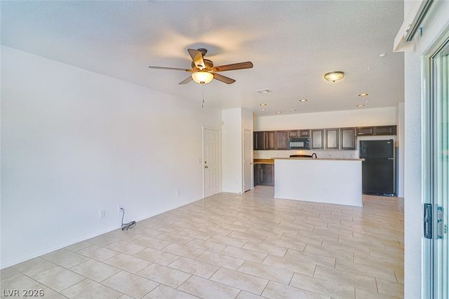 4437 Dover Straight Street 105, Las Vegas, NV 89115