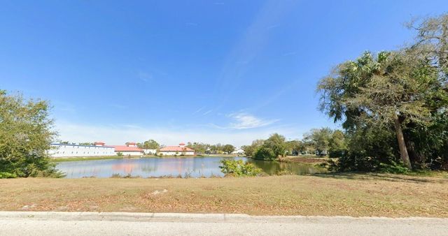 647 67TH STREET CIRCLE E, Bradenton, FL 34208