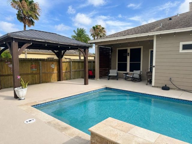 7626 Granite Dr, Corpus Christi, TX 78414