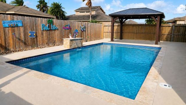 7626 Granite Dr, Corpus Christi, TX 78414