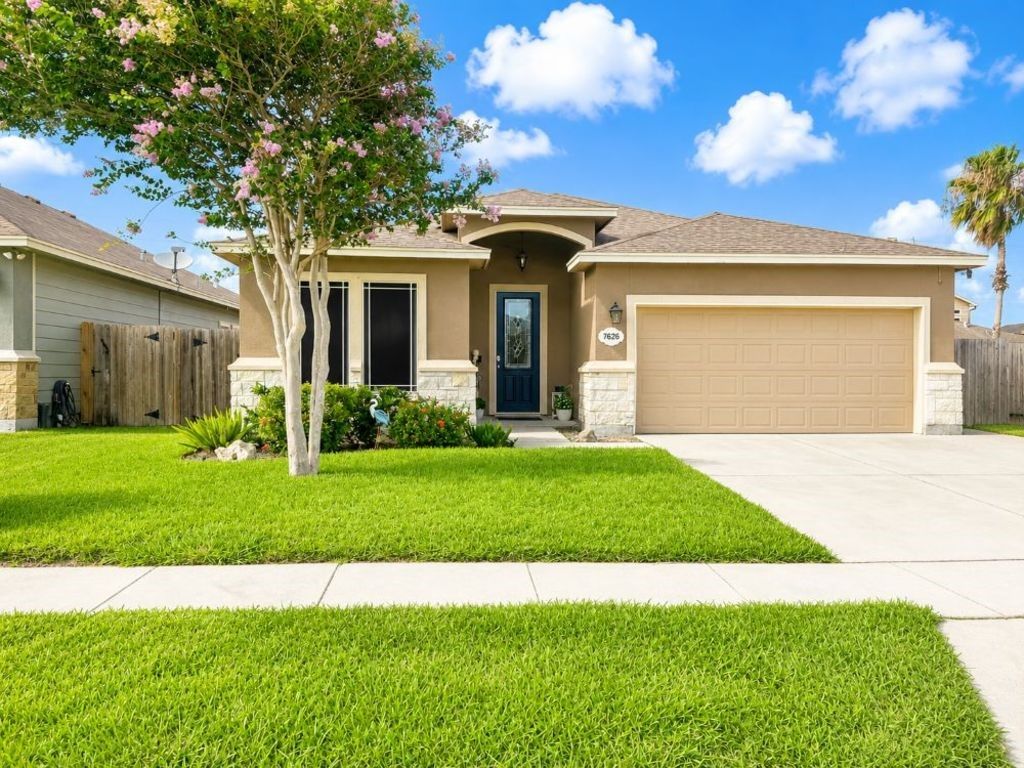 7626 Granite Dr, Corpus Christi, TX 78414