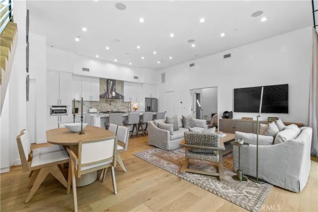 6561 Pickwick Street, Los Angeles, CA 90042
