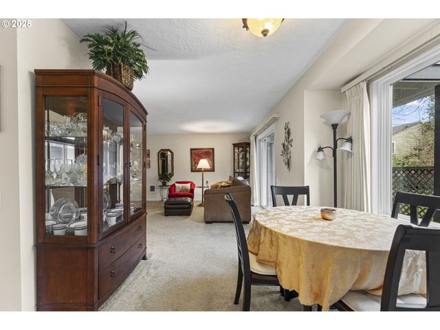 10960 Sw MEADOWBROOK Dr 10, Portland, OR 97224